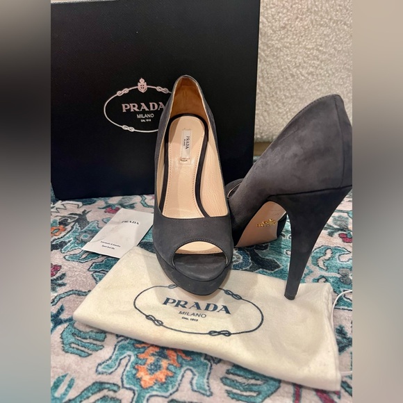 PRADA Grey Gray Suede Peep Toe Platform Pumps Heels Size 38.5 - Picture 5 of 6